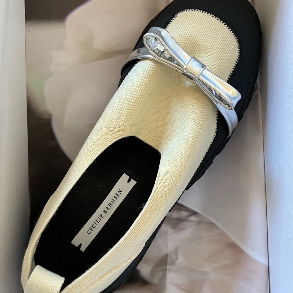 Cecilie Bahnsen Yellow and Black Floral-Trim Mary Jane Sneakers - Picture 2 of 4